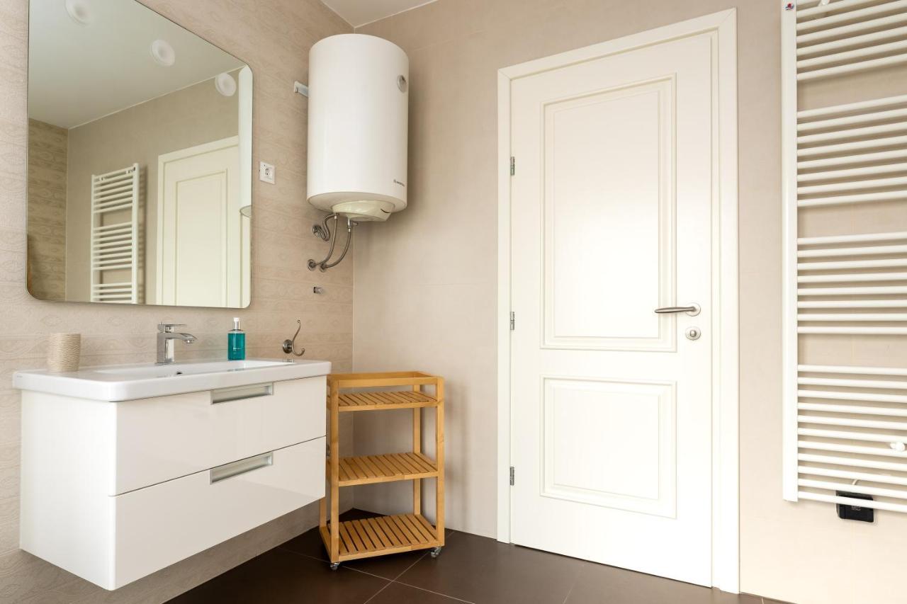 Grosszuegiges Direkt Am Mit Eigenem Pool - Povile Appartement *